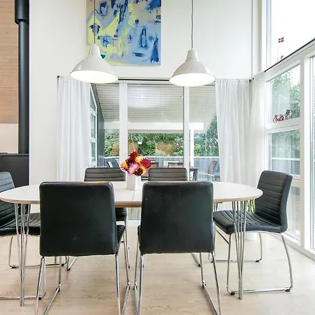 Three-bedroom Holiday In