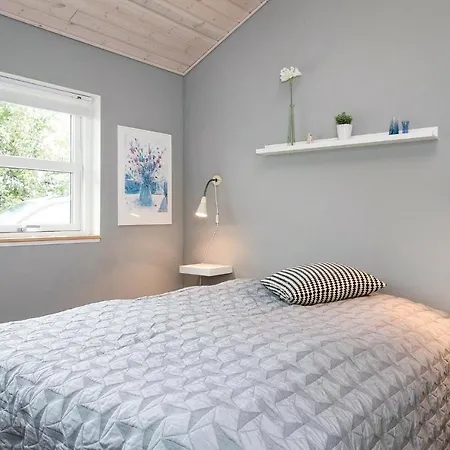Three-bedroom Holiday In Hébergement de vacances