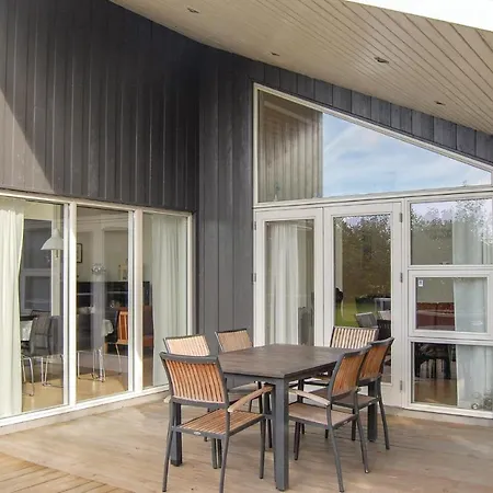 Three-bedroom Holiday In Brovst