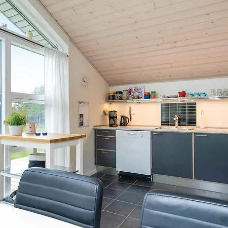 Three-bedroom Holiday In